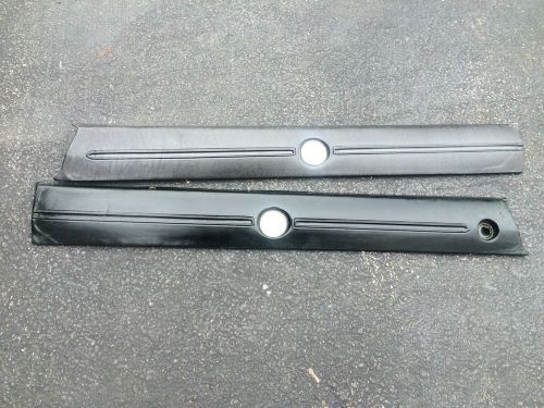 69 70 charger upper door panel pad set