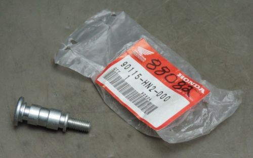 Honda trx 500 change pivot bolt 90115-hn2-000 trx500 2001