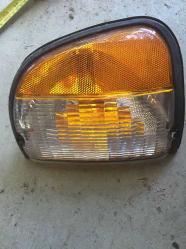 Ford van e150 e250 e350 corner light lamp left driver side 1995