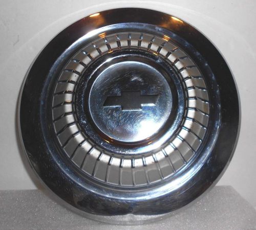 1) 1966-1967 chevy ii / nova hub cap ( used )