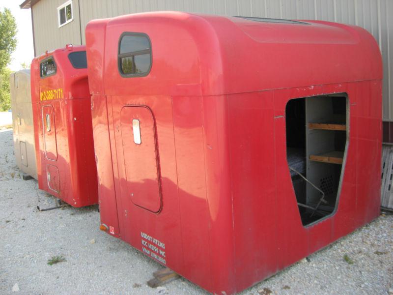 Freightliner sleeper 63 inch stand up no reserve