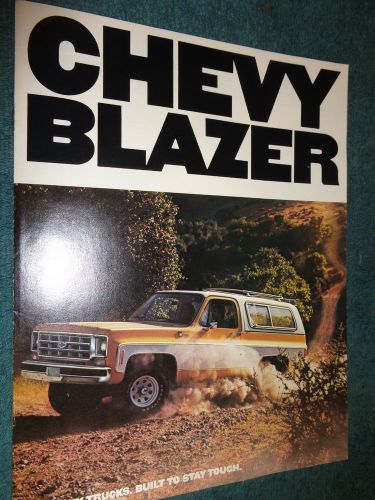 1977 chevrolet blazer sales  brochure / original 8 page dealership catalog