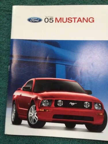 2005 ford mustang 25 page official sales brochure