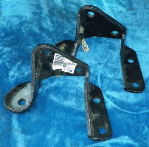 Nos 1985-1991 cadillac rh engine mount bracket oem gm#17999338 deville fleetwood