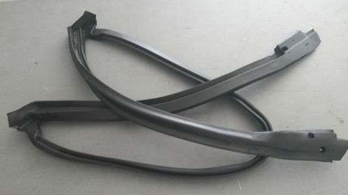 1984-1996; c4; a pillar front windshield weatherstrip; new corvette