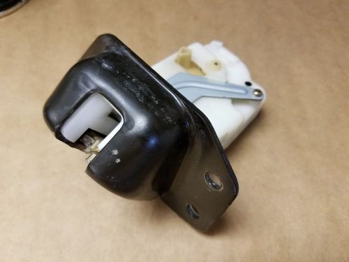 2005-2007 nissan murano rear hatch trunk liftgate lock latch  assembly