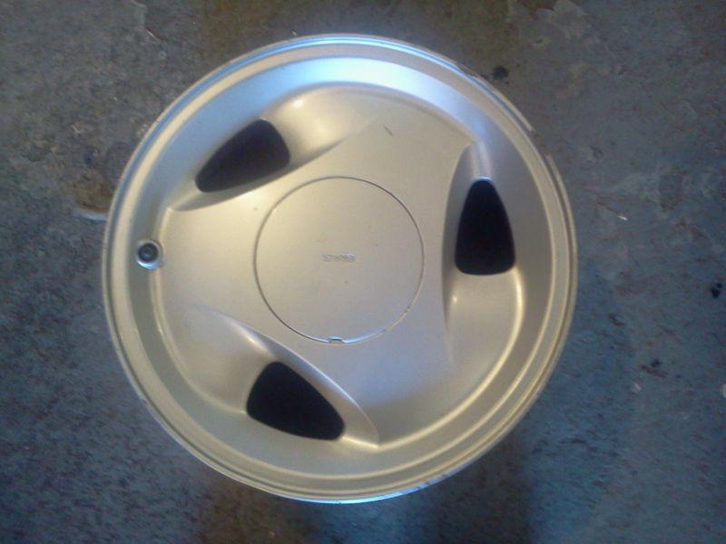 * 15 inch factory alloy rim - sabb 900 / 1992-1995