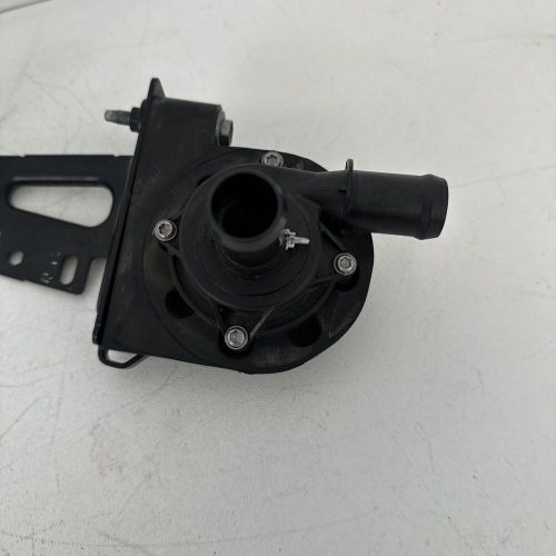 2018-2023 chevy traverse 3.6l v6 engine cooling coolant auxiliary water pump oem