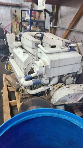 Cummins vta 903-m marine diesel engines 450 hp