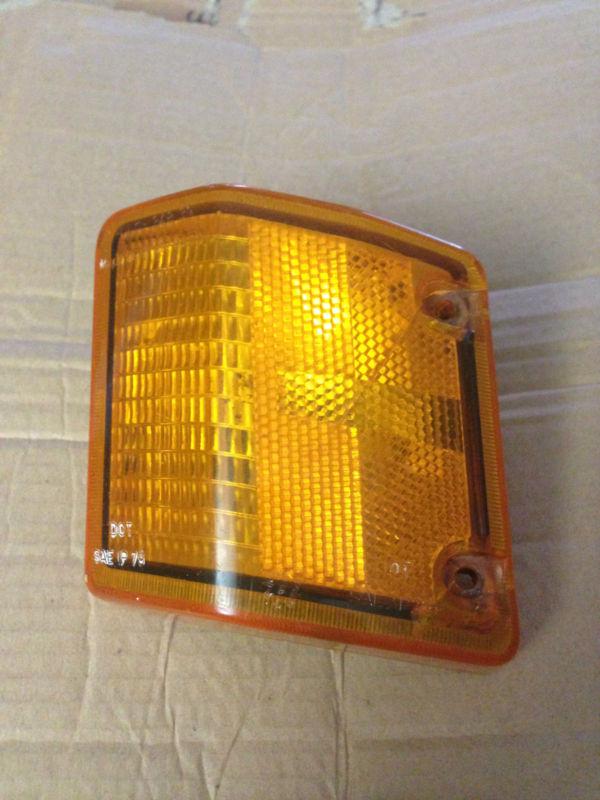 Front turn signal lens w/ housing left- vanagon 80-92 