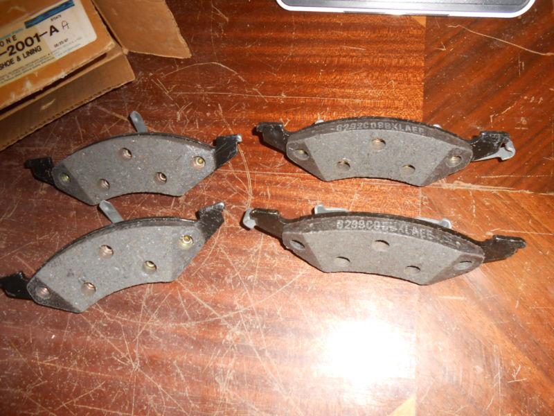 Nos.1992 ford tempo shoe &lining kit.f23z-2001-a or f73z-2001-aa.  oem.