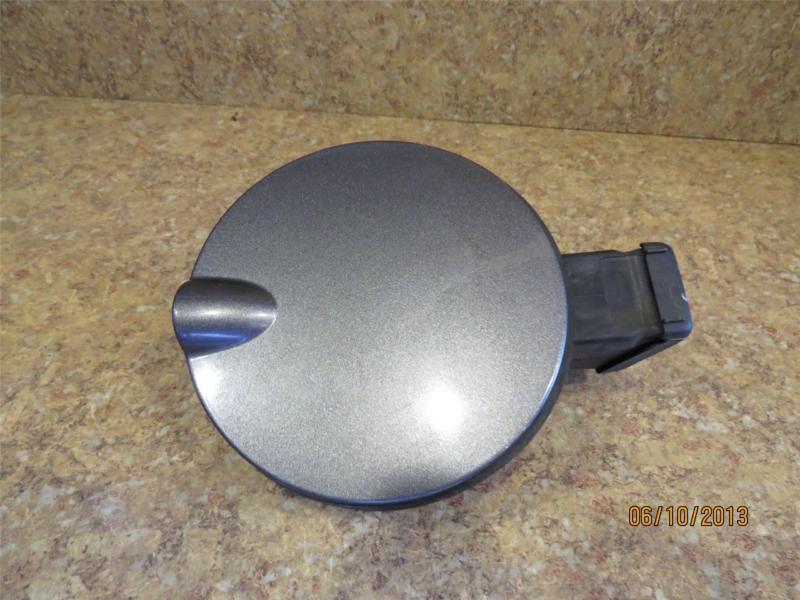 00 01 02 03 04 05 ford focus fuel gas filler door grey