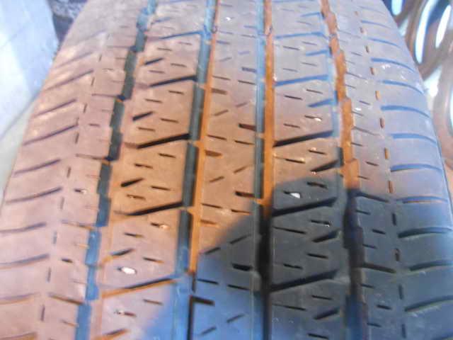 Bridgestone 215/65/17 tire insignia se200 p215/65/r17 98t 7/32 tread