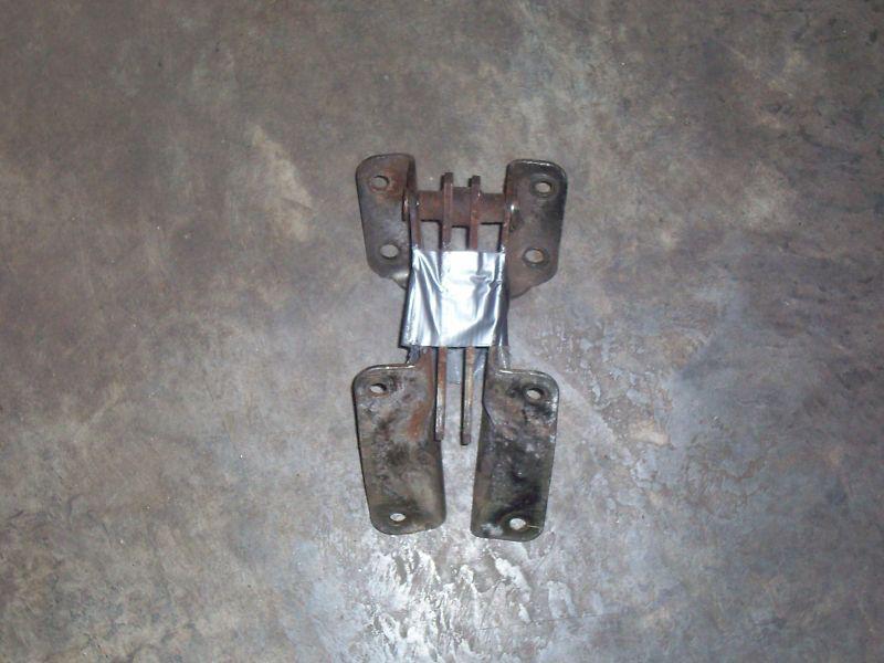   mopar 1970 dodge dart swinger hemi a body booster bracket 