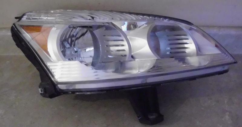 2012 chevrolet traverse passengr side headlight rh  