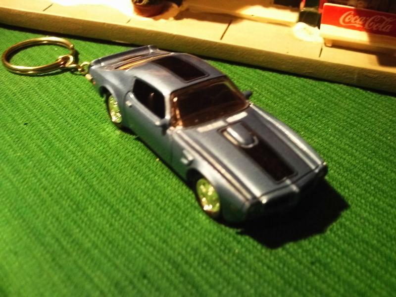 Nos - 1972 pontiac firebird custom key chain - blue