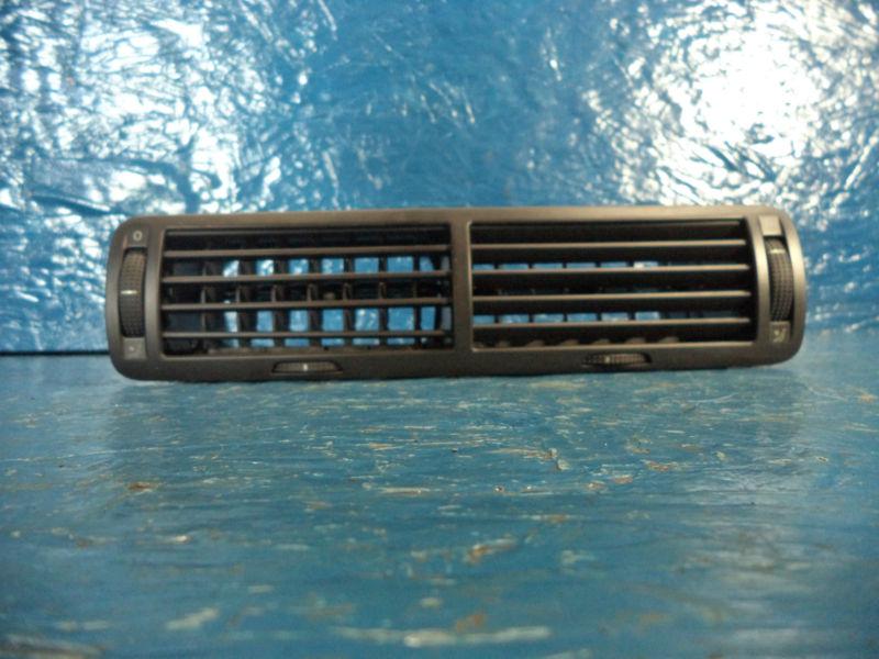 2001-2005 volkswagen passat b5.5 front center dash vent oem black 3b0 819 728 d