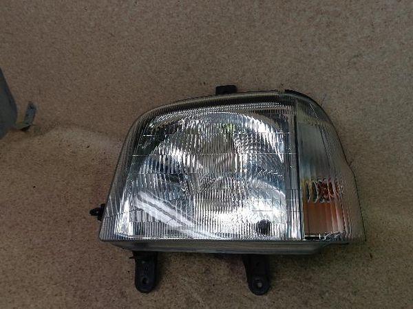 Daihatsu hijet 2003 left head light assembly [6410900]