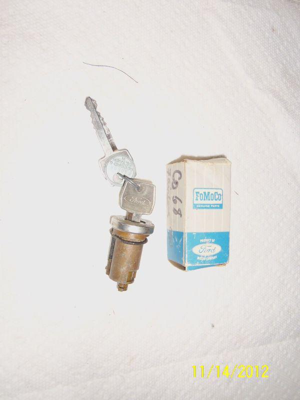 1967 ford falcon  wagon tailgate lock-c7dz-7143505-a