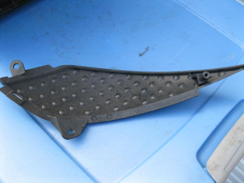 Kawasaki zx6r right gas tank inlay knee grip 05-06 14091-0325