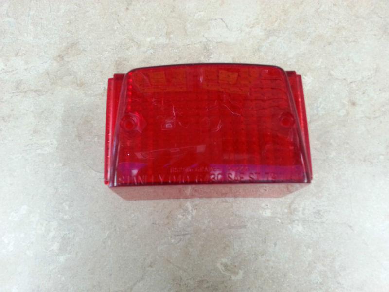 Nos yamaha taillight lens 80-81 xj650 1981 xv750 virago maxim 4h7-84721-60 oem