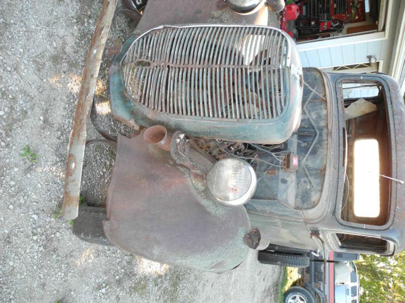 Sell 1935 or 36 Ford truck & parts in Lamoni, Iowa, US, for US $400.00