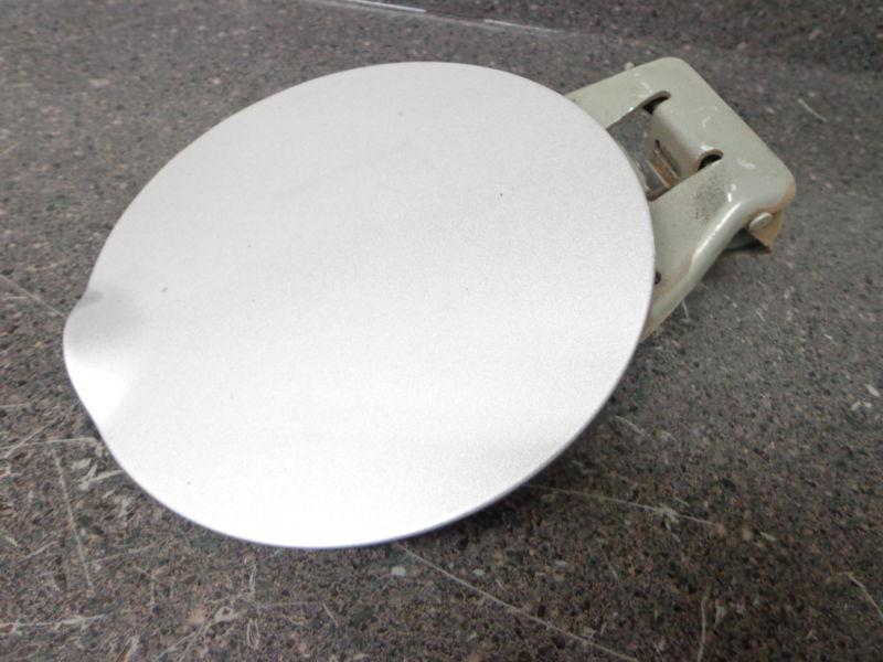 Ford expedition f150 silver gas fuel cap tank door  97-02