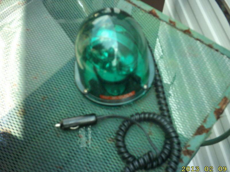 Emergeny flashing green light magnetic 12 volt