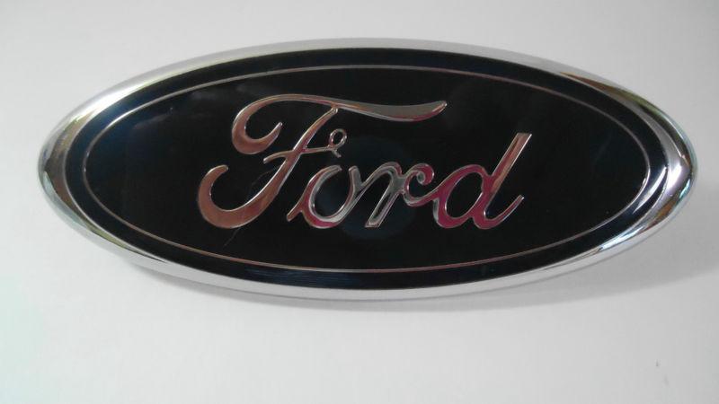 New genuine oem 1998-03 blue oval "ford" grille badge f8ub-8c020-aa f8ub8c020aa