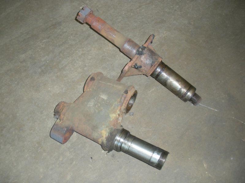 Used g102 halftrack track idler pivot arm and mounting shaft