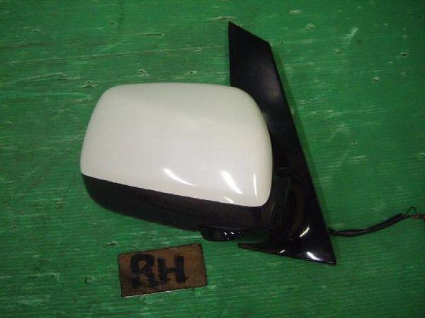 Toyota ipsum 2001 right side mirror assembly [0513500]