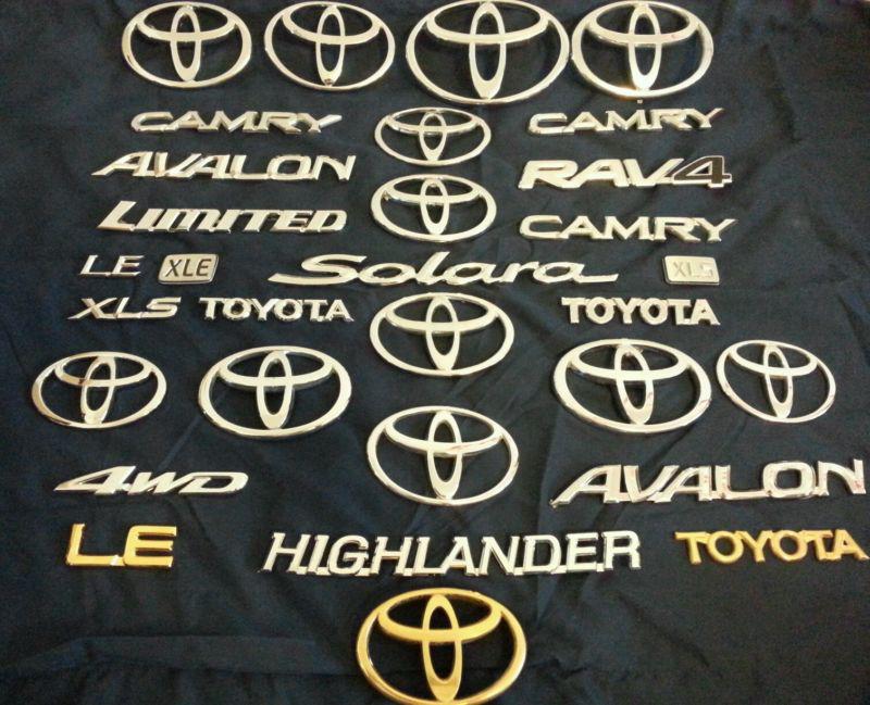 Toyota gold highlander avalon camry solara rav4 emblem chrome