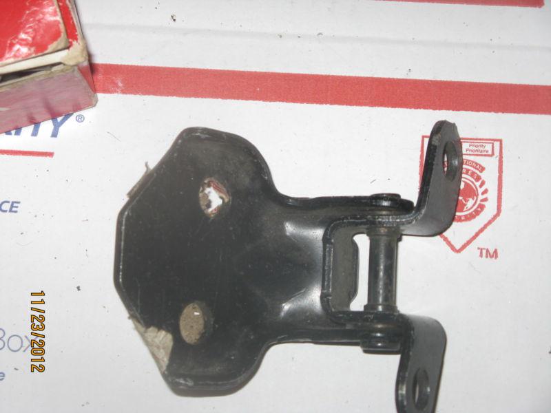 Corolla 1980-1983 s.w. 4doors rear passenger =right door low hinge new oem