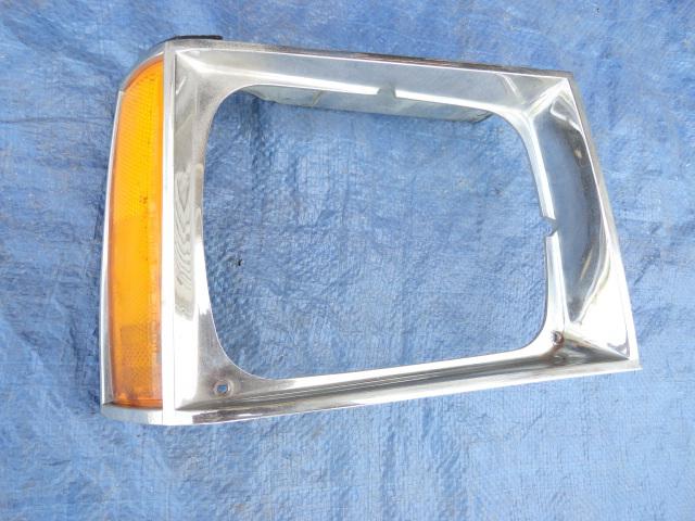 1988 chevrolet s-10 passenger side headlight bezel.