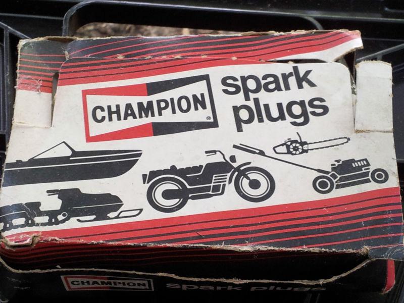 Vintage champion jc6 spark plugs new in box 70's ten total