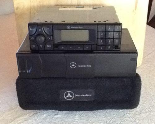 Mercedes  mc 3010 oem 6 cd changer player+ bracket+magazine + radio 