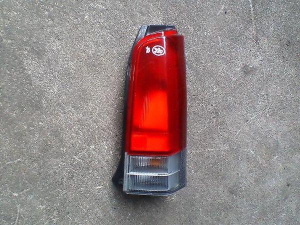 Suzuki wagon r 1999 rear right combination lamp [2015500]