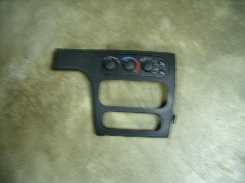 2001 chrysler intrepid,dash part with controls