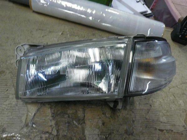 Mazda demio 1999 left head light assembly [8710900]