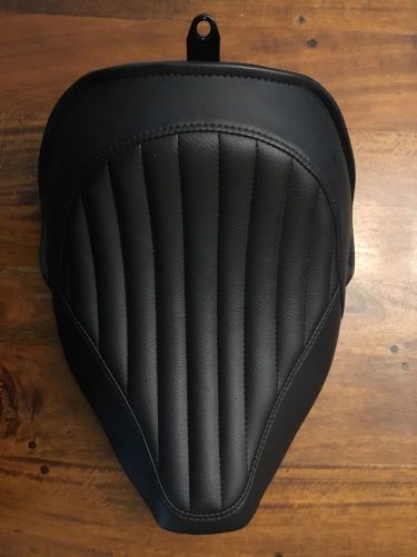 Harley softail slim takeoff seat 52000031a