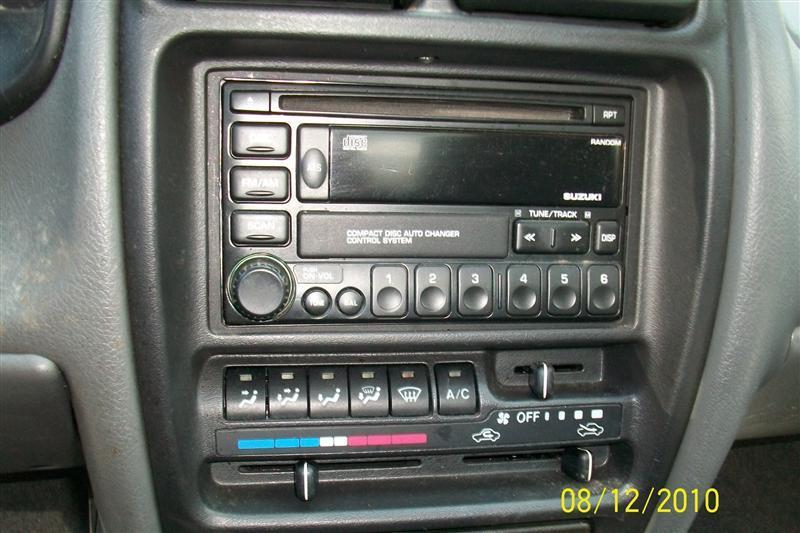 Radio/stereo for 01 02 esteem ~ am-fm-cd player