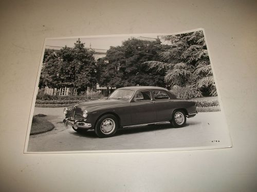 Alfa romeo berlina 1900 &#034;super&#034; press photo