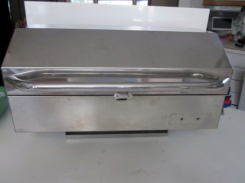 Good condition magma products model a10-918 stainless steel grill - no ignition