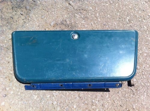 1967-72 chevy/gmc glove box door