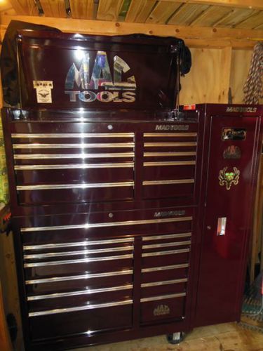 Mac stack toolbox with side locker