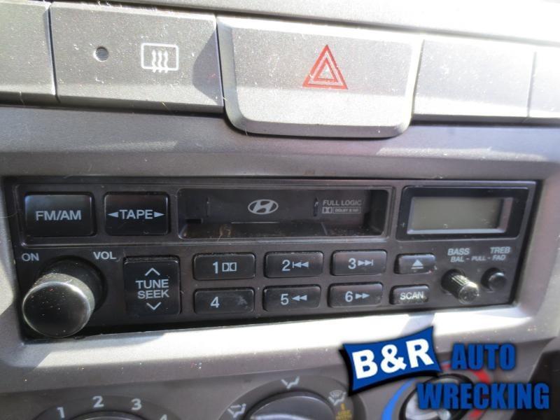 Radio/stereo for 00 01 02 hyundai accent ~ am-fm-stereo-cass rectangle face plat