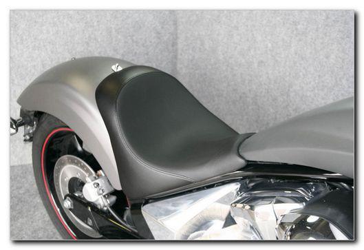 Danny gray hmc-103-01-00 buttcrack solo plain seat honda vtx1300c 2004-2009