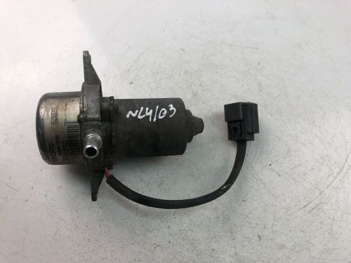 Volvo xc70 ii vacuum pump 30793023 2011 18284584-