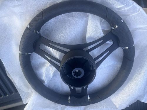 New gussi italia boat steering wheel w keyed hub - 13 3/4&#034;