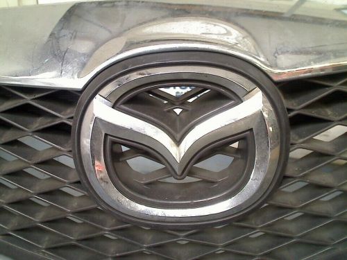 2002 mazda 6 (gg12/82) sedan 1.8i 16v (l813) grill grill-